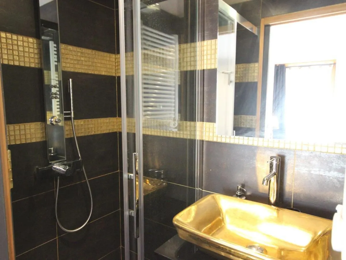 Confortable Appartement 12 Pers Avec Balcons, Parking, Proche Village Et Pistes - Fr-1-411-851 Landry France