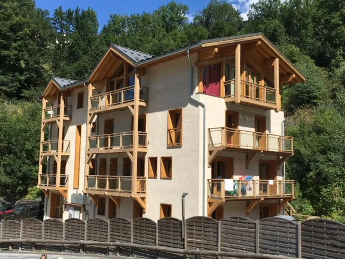 Confortable Appartement 12 Pers Avec Balcons, Parking, Proche Village Et Pistes - Fr-1-411-851 Landry